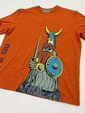 How to Train Your Dragon Isle of Berk Universal Studios Exclusive T-Shirt - XL